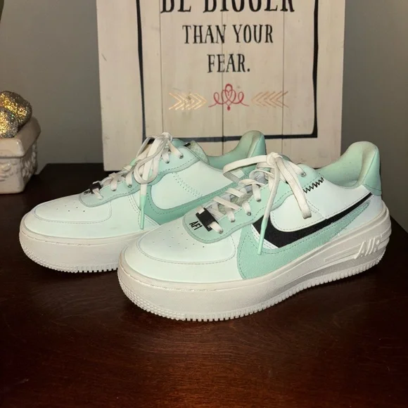 Nike AF1 Platform Air Force 1 (Womens Size 7) Shoes DX3730 300 Barely Enamel - Picture 7 of 13